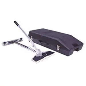 Manual Carpet Stretcher For Professional Installation 1